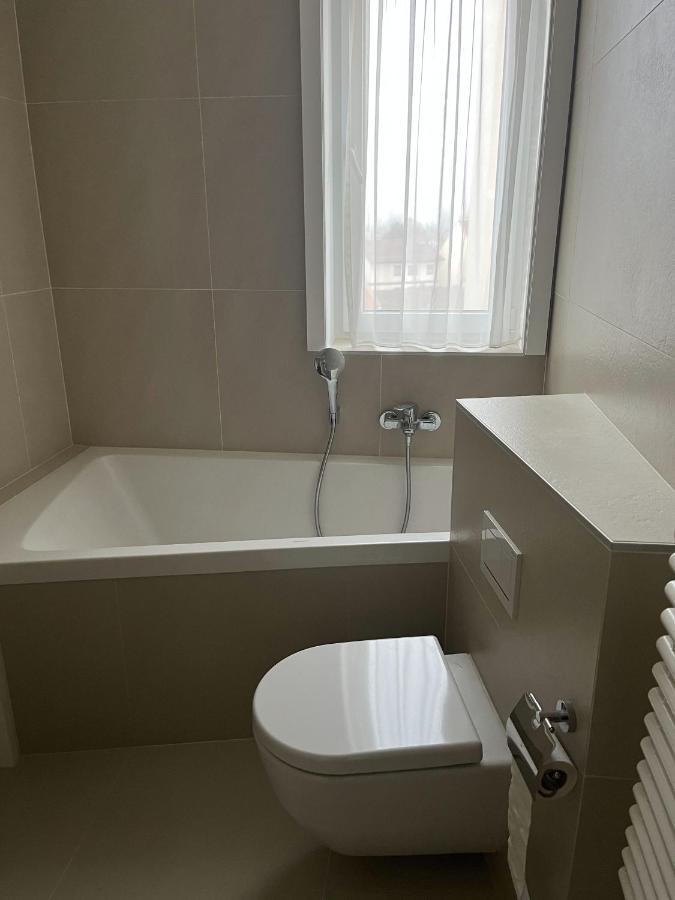 Luxusappartement Mit Garage Im Zentrum Вінер-Нойштадт Екстер'єр фото